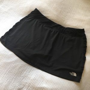 ❌ SOLD ❌ Black North Face Skirt